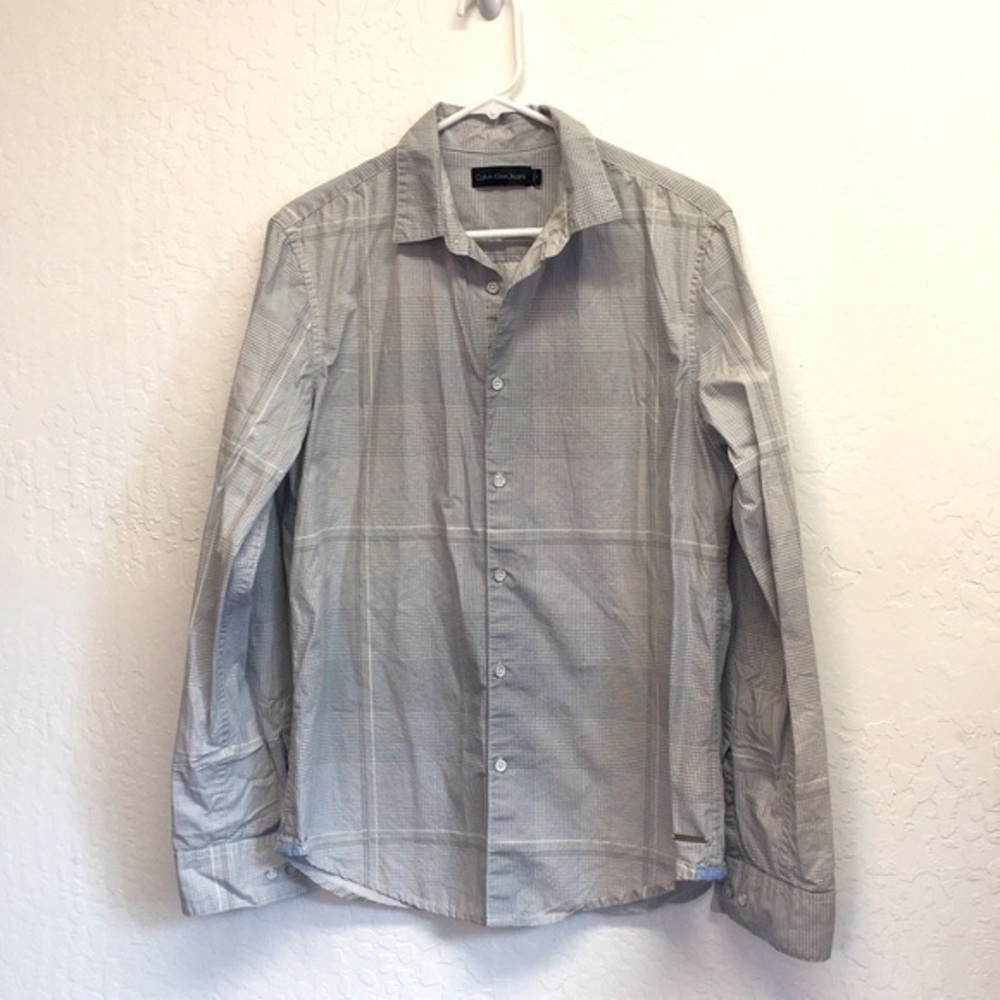 Calvin Klein Long Sleeve Button down shirt light gray medium